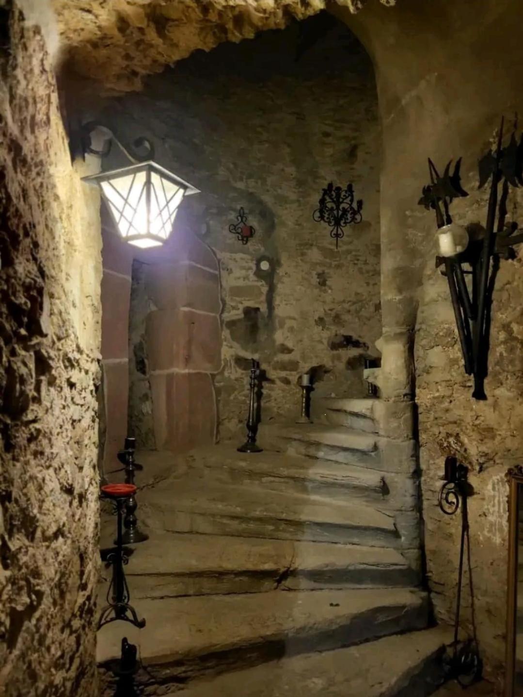 Burg Hermannstein - Monks Room Wetzlar Buitenkant foto